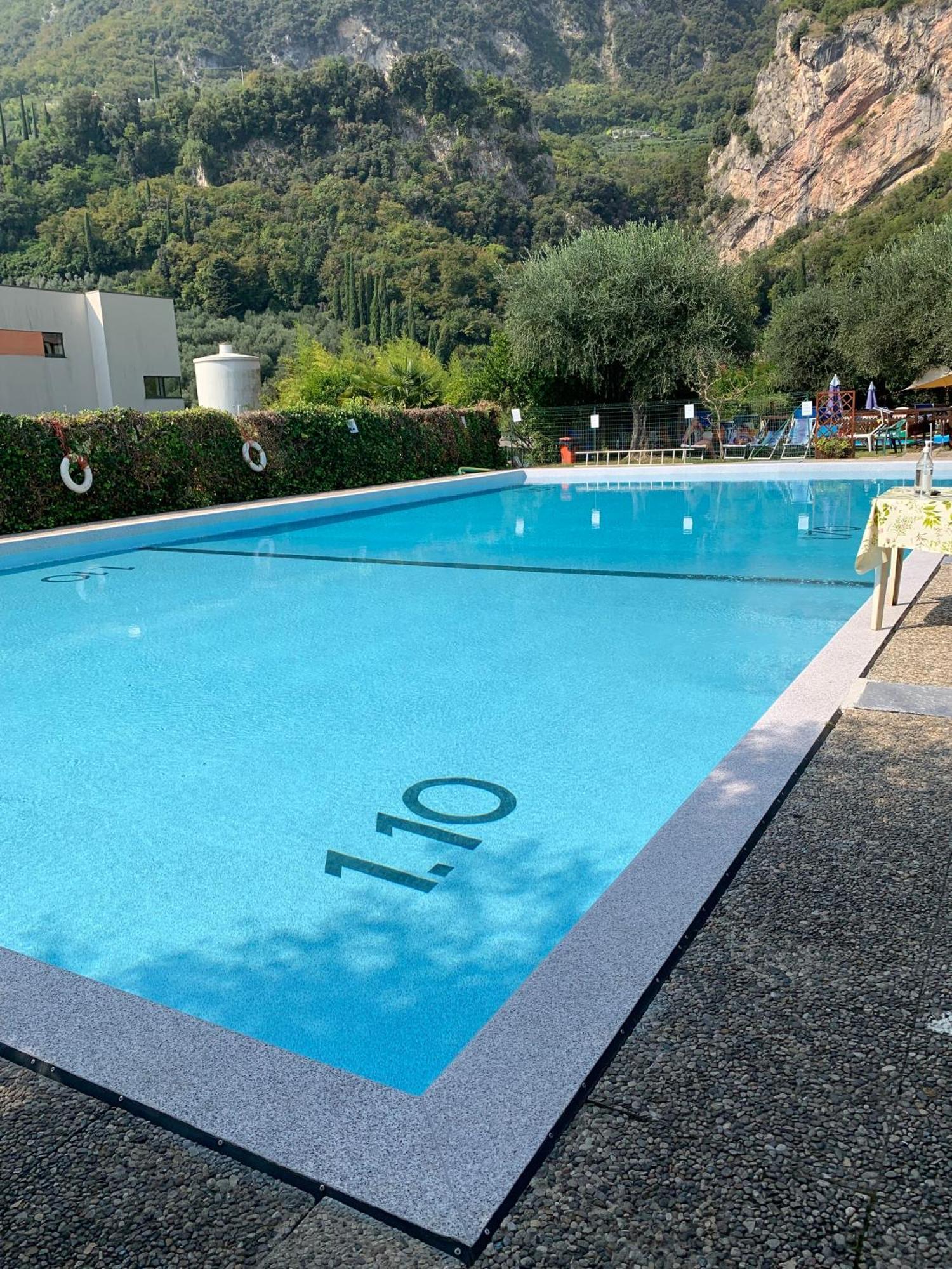 Residence Cascata Varone リーヴァ・デル・ガルダ エクステリア 写真